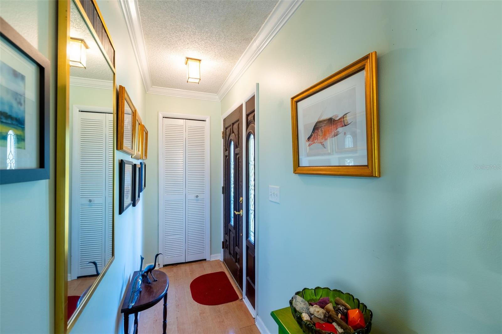 Image 6 of 56 For 258 Cambridge Drive