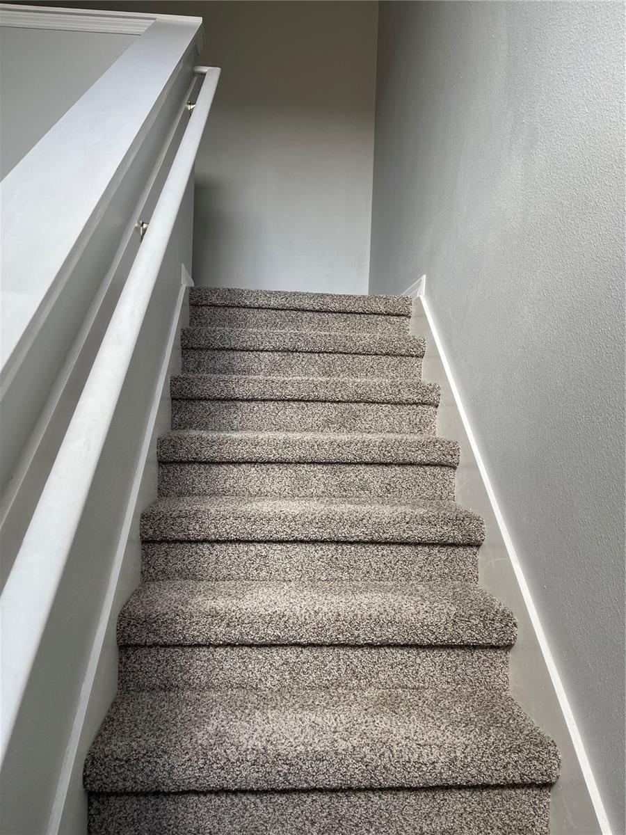 Listing photo id 12 for 2061 Retreat View Circle