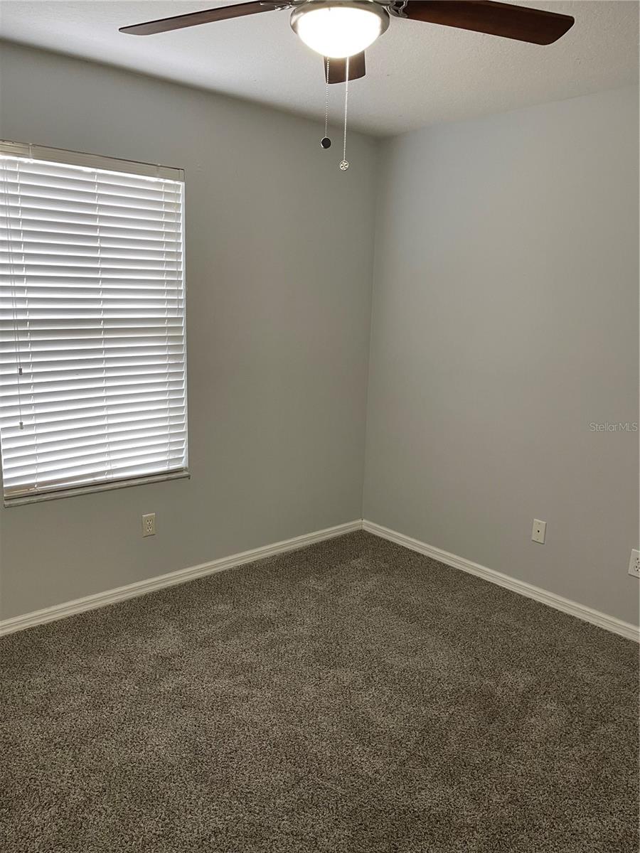 Listing photo id 19 for 2061 Retreat View Circle