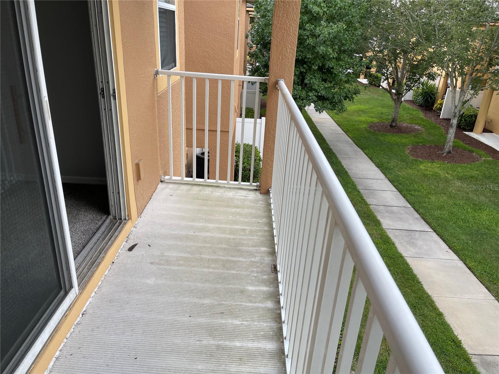 Listing photo id 21 for 2061 Retreat View Circle