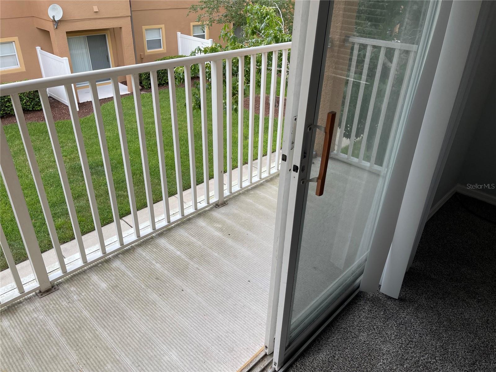 Listing photo id 22 for 2061 Retreat View Circle