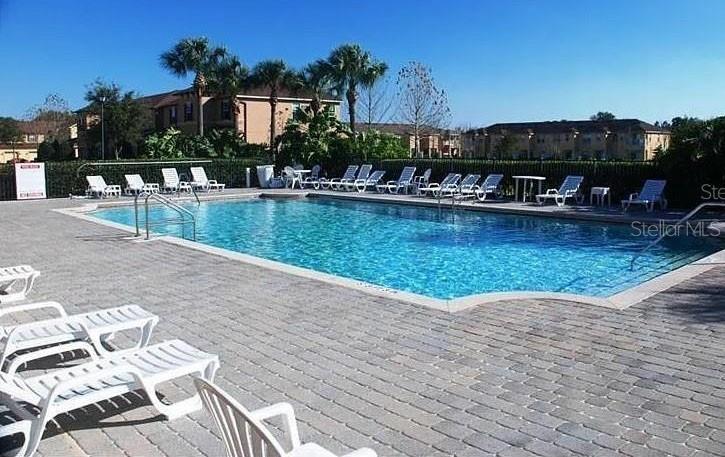 Listing photo id 23 for 2061 Retreat View Circle