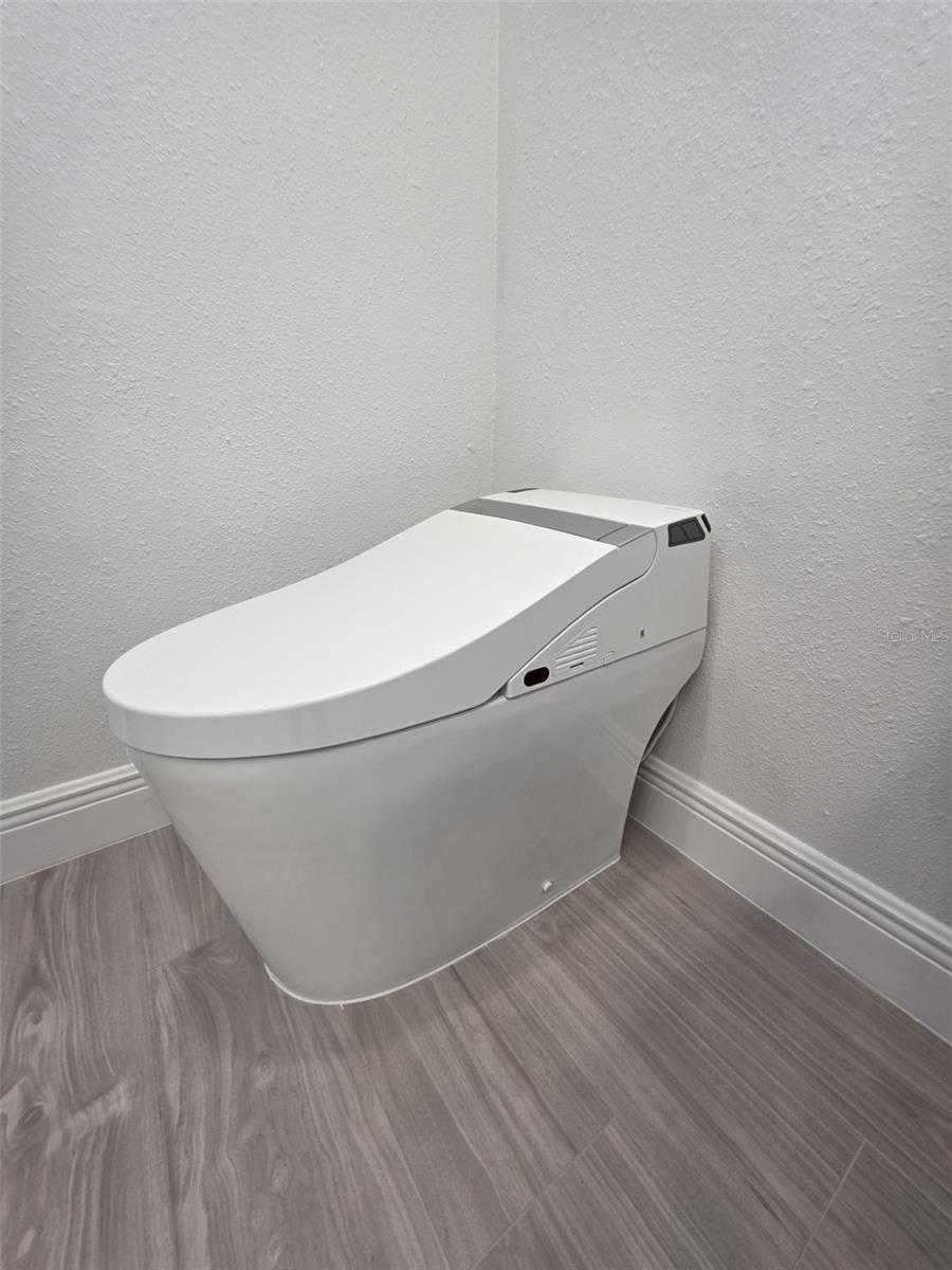 Image 25 of 31 For 1892 White Avenue