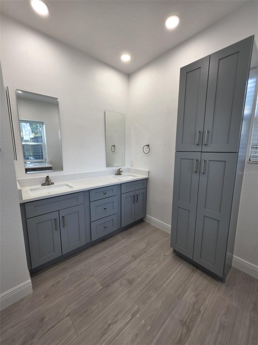 Image 26 of 31 For 1892 White Avenue