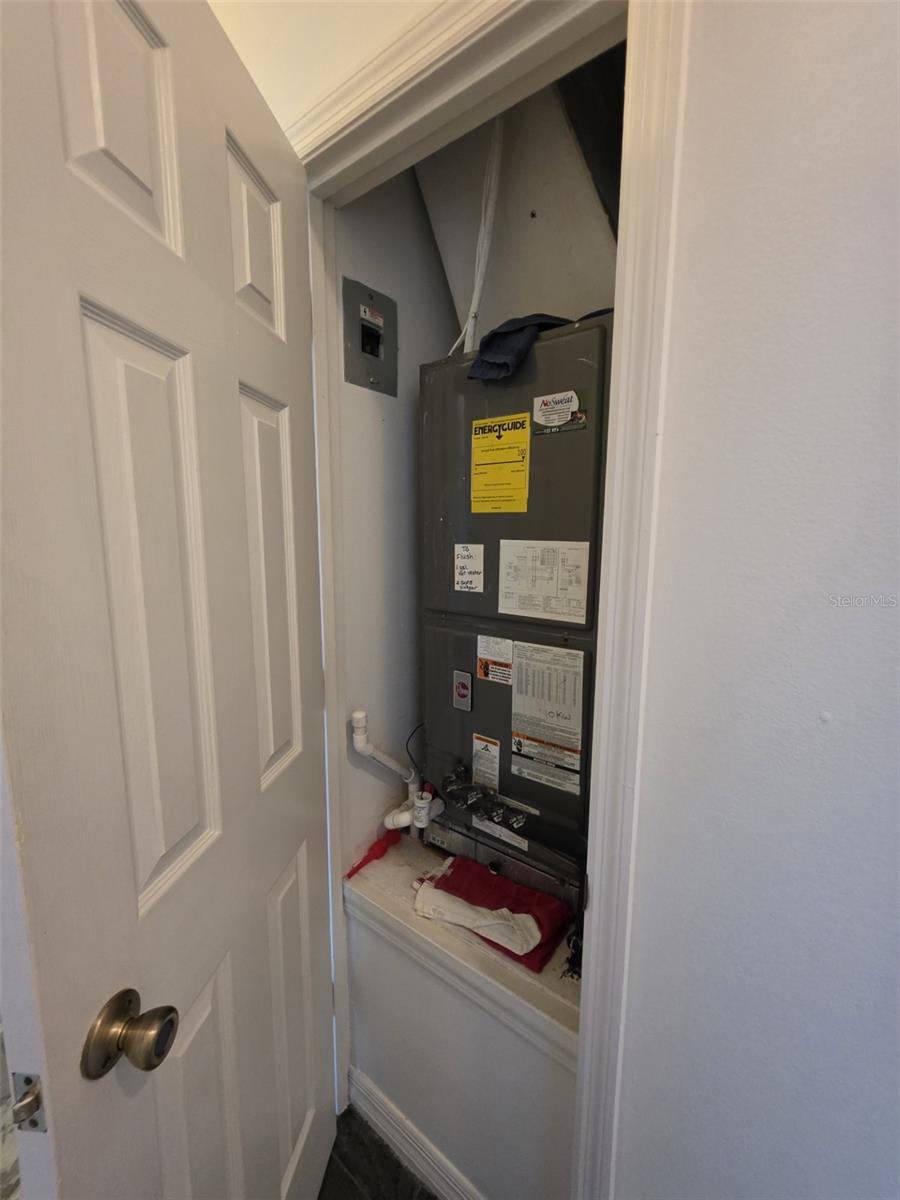 Image 31 of 31 For 1892 White Avenue