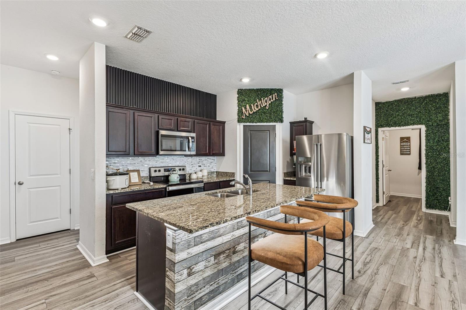 Image 9 of 28 For 5829 Bovine Drive