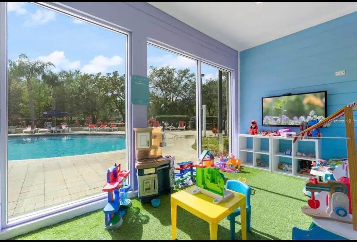 Image 3 of 13 For 5360 Diplomat Court 105