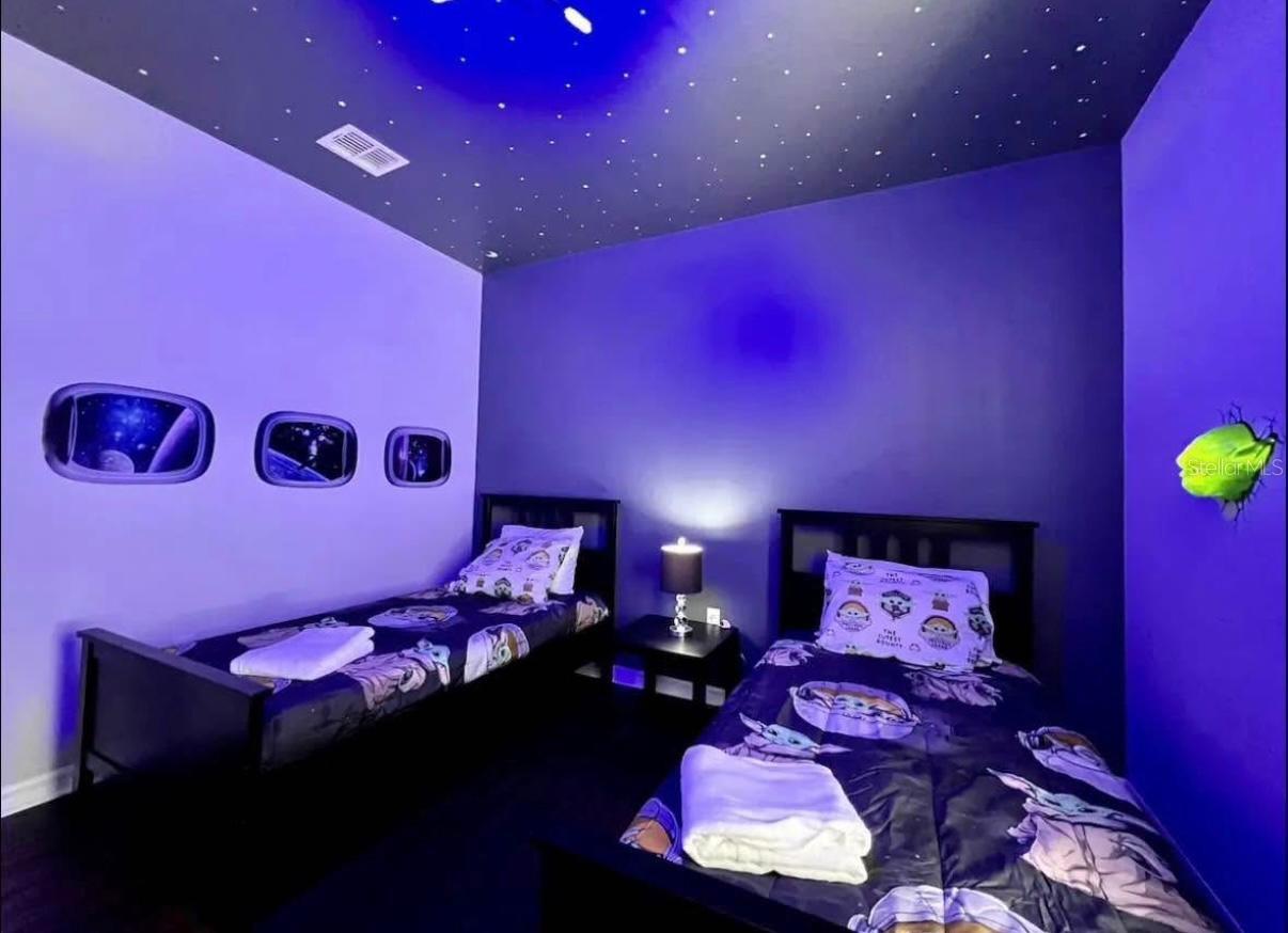 Image 9 of 13 For 5360 Diplomat Court 105