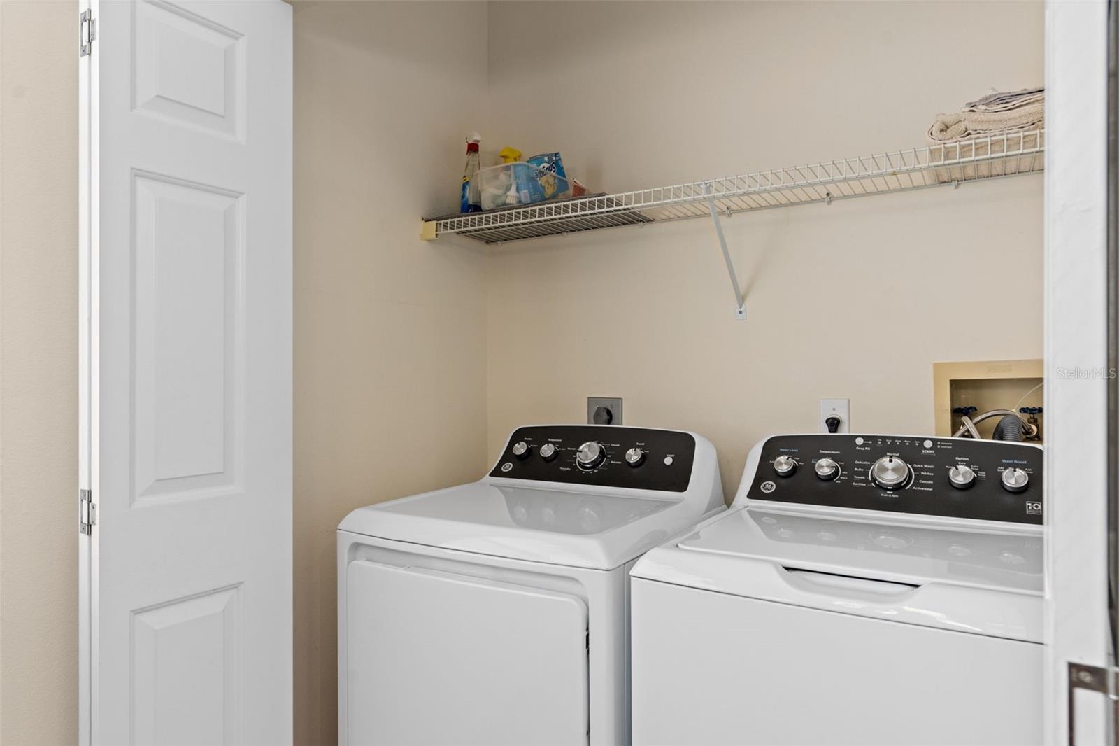 Image 21 of 43 For 321 Fernhill Drive