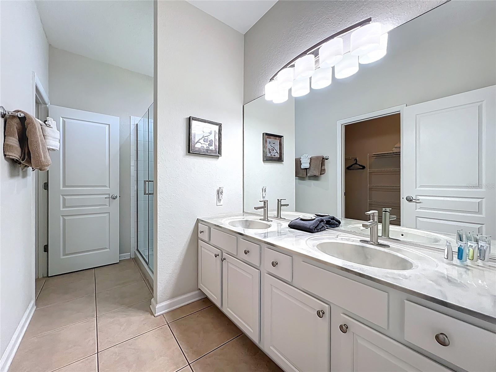 Image 43 of 100 For 7749 Teascone Boulevard