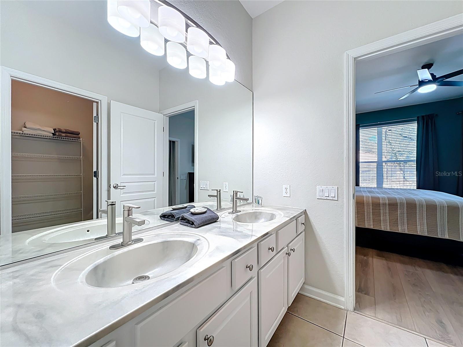 Image 46 of 100 For 7749 Teascone Boulevard