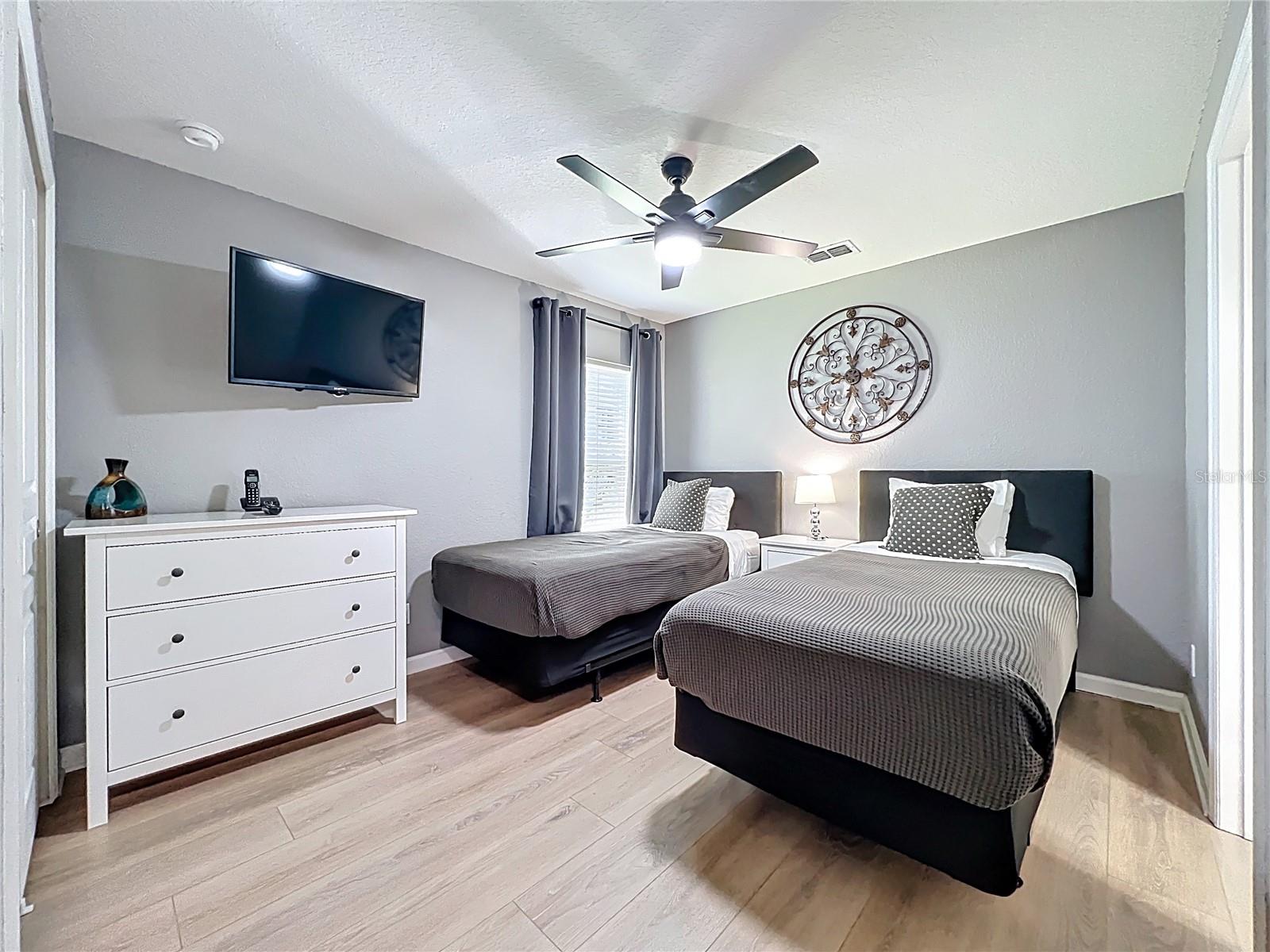 Image 51 of 100 For 7749 Teascone Boulevard