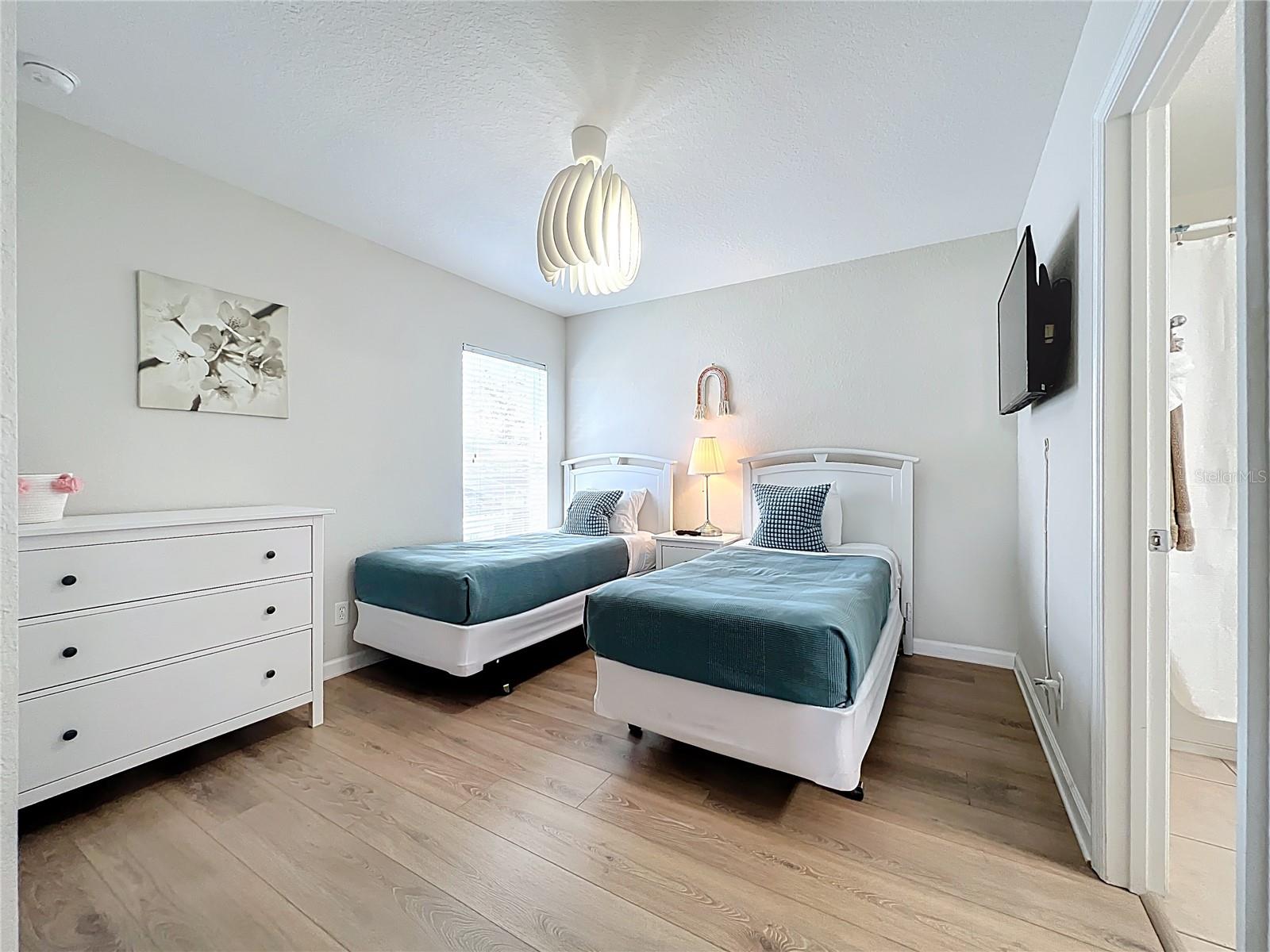 Image 57 of 100 For 7749 Teascone Boulevard