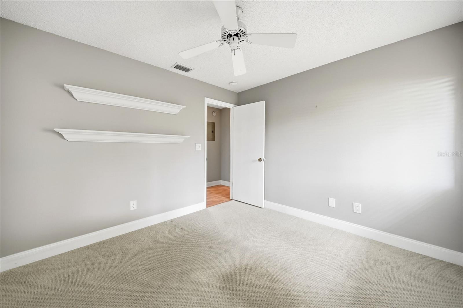 Image 18 of 29 For 542 Woodfire Way