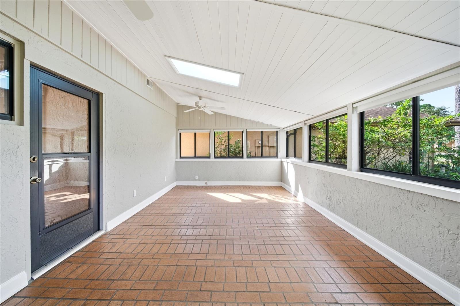 Image 8 of 29 For 542 Woodfire Way