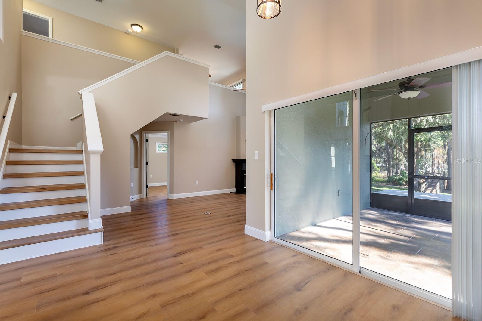 Image 12 of 46 For 11021 Versailles Boulevard