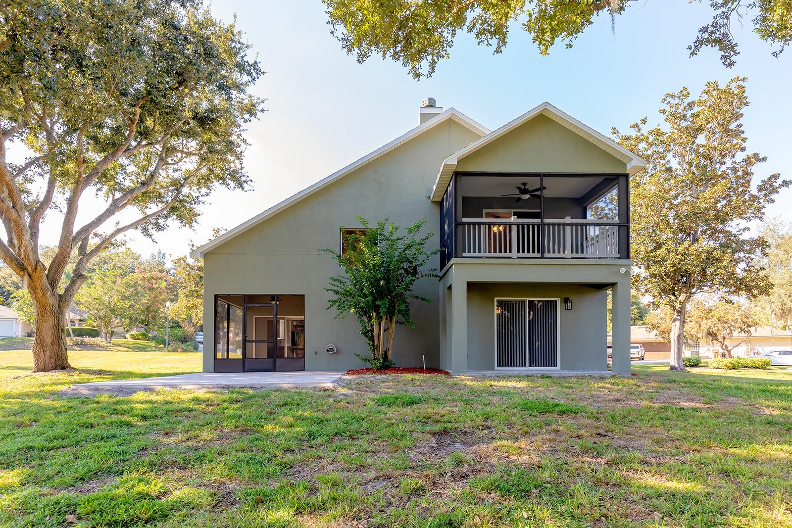 Image 28 of 46 For 11021 Versailles Boulevard