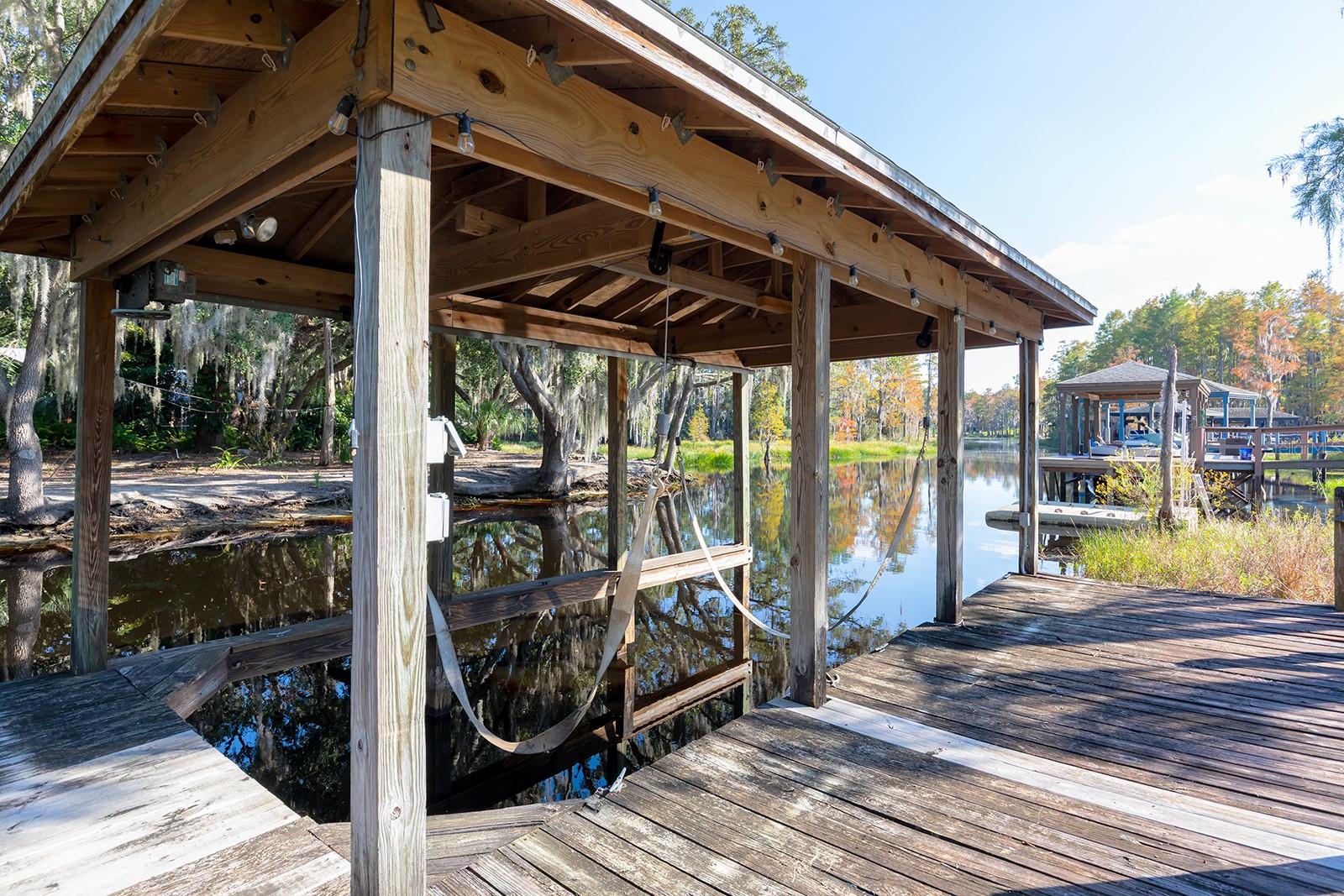 Image 34 of 46 For 11021 Versailles Boulevard