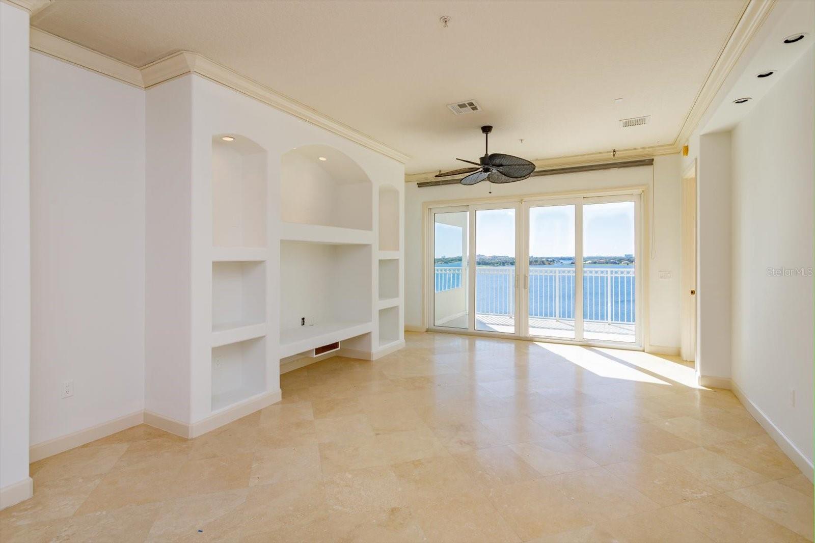 Image 13 of 31 For 8761 The Esplanade  31