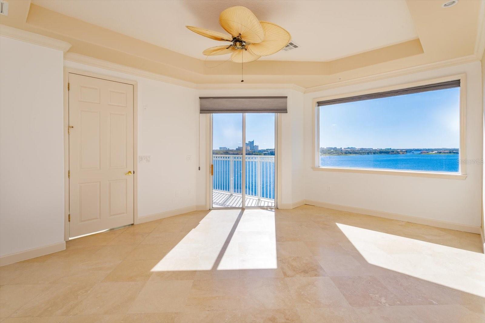 Image 20 of 31 For 8761 The Esplanade  31