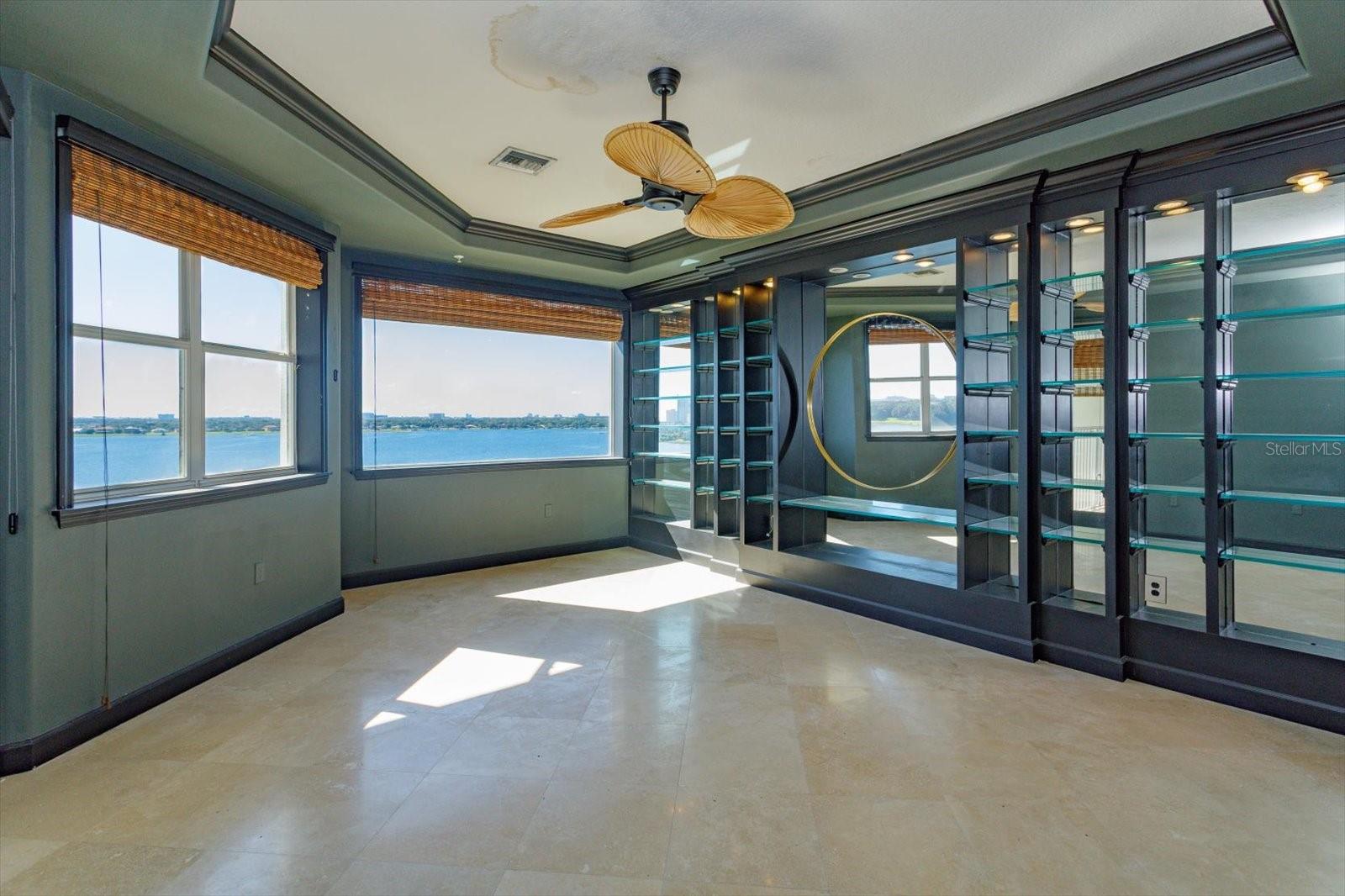 Image 28 of 31 For 8761 The Esplanade  31