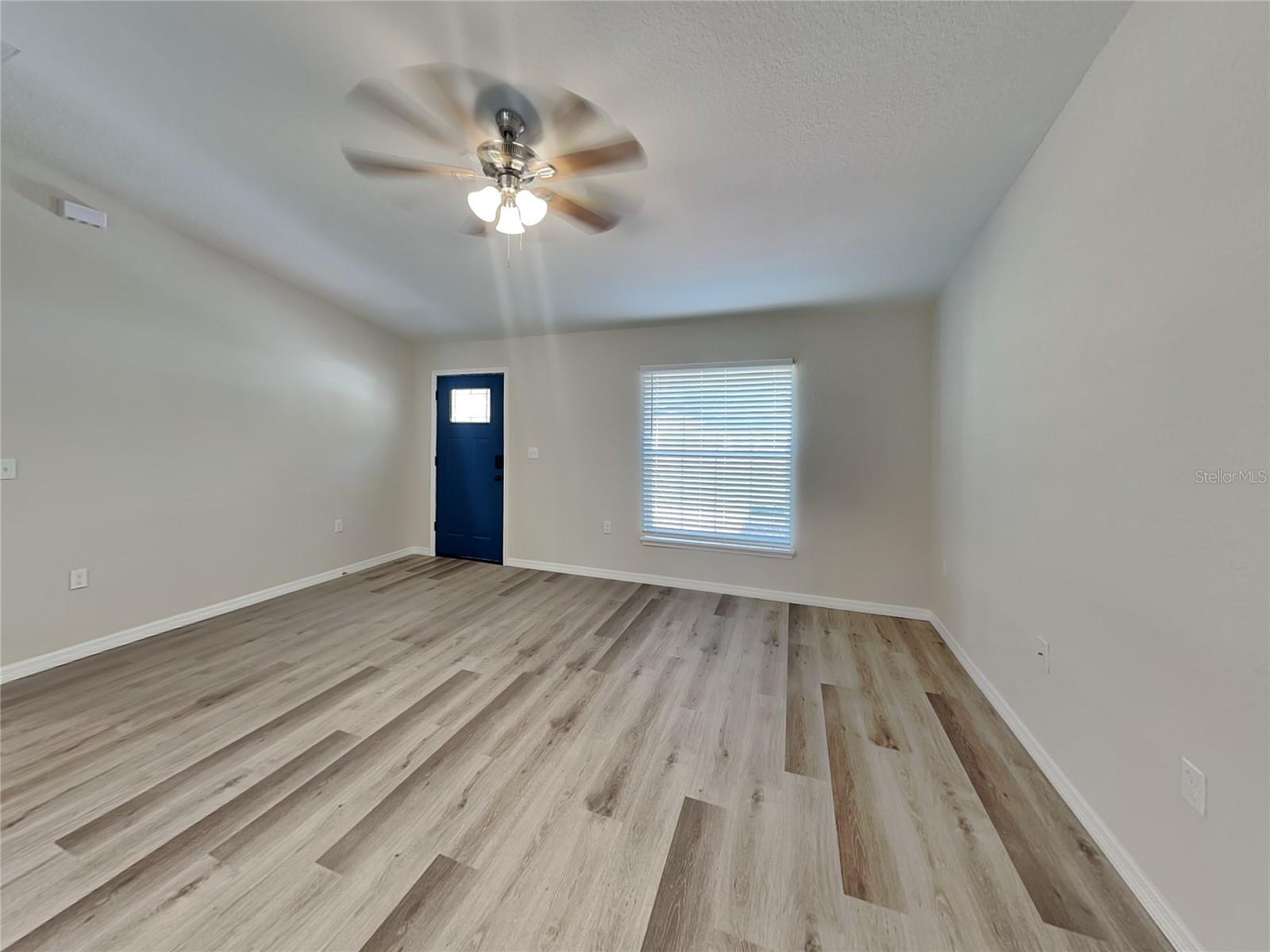 Image 4 of 21 For 27 Pine Circle