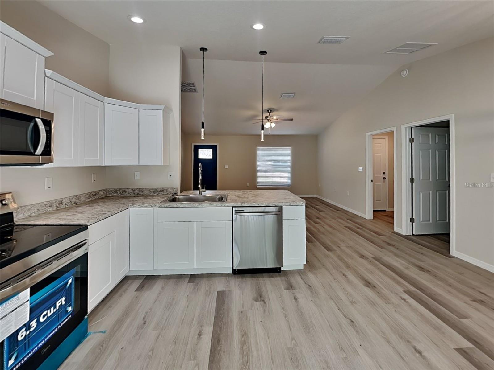 Image 7 of 21 For 27 Pine Circle