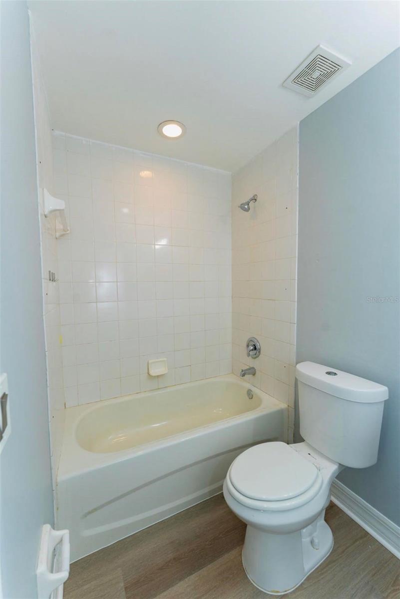 Image 9 of 16 For 2601 8th Street