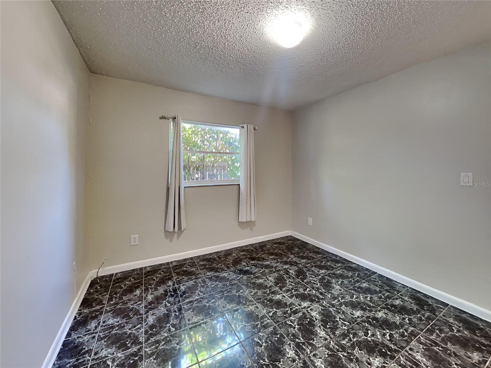 Image 11 of 15 For 1215 Lake Highland Drive