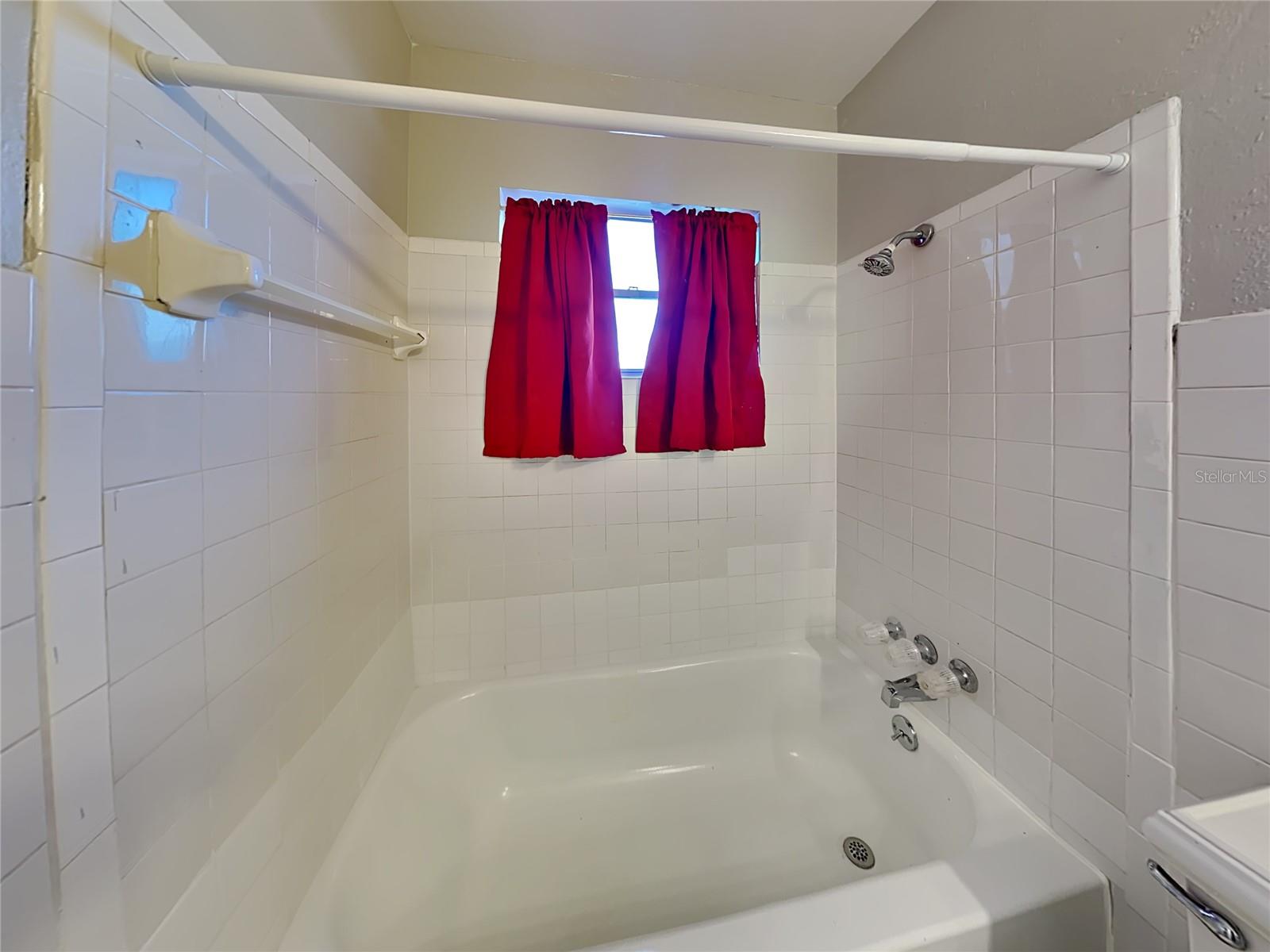 Image 14 of 15 For 1215 Lake Highland Drive