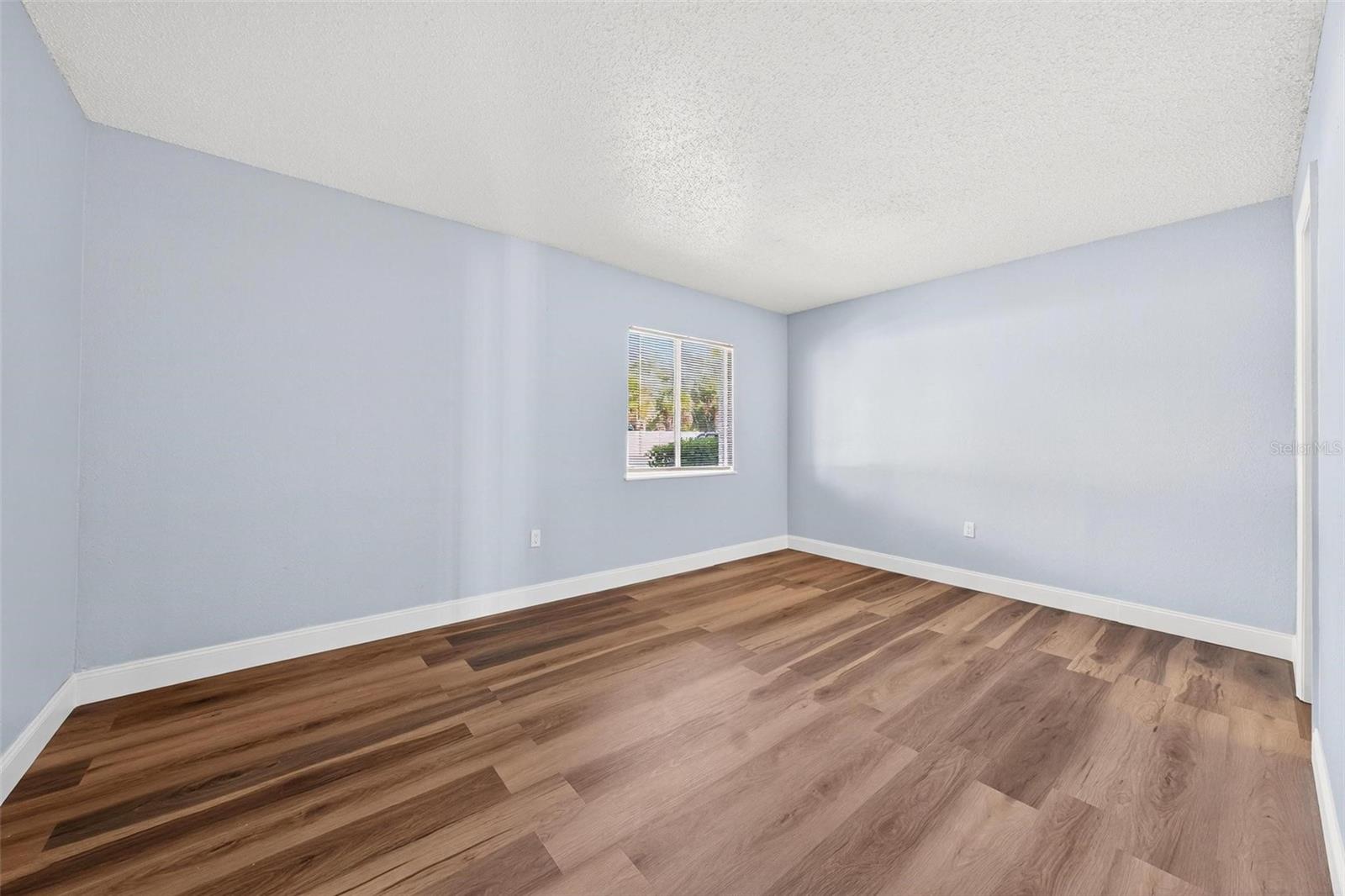 Image 18 of 35 For 4223 Semoran Blvd  1