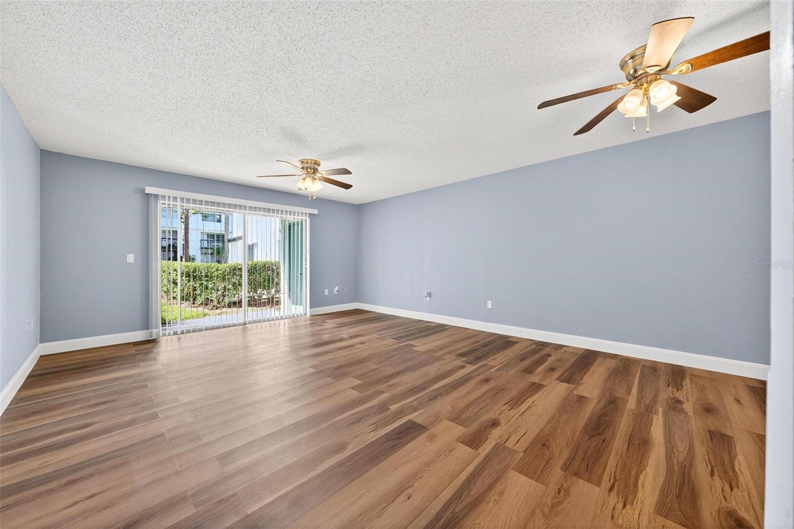 Image 6 of 35 For 4223 Semoran Blvd  1