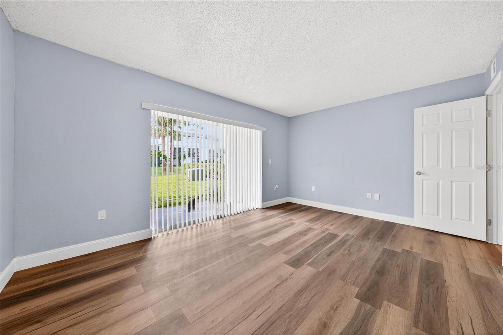 Image 7 of 35 For 4223 Semoran Blvd  1