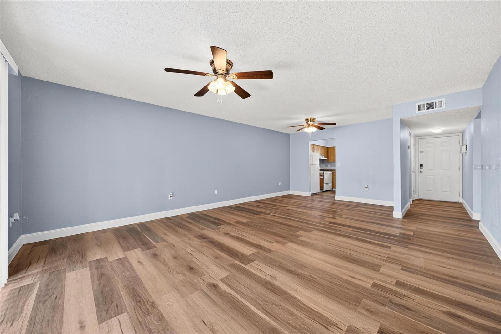 Image 9 of 35 For 4223 Semoran Blvd  1