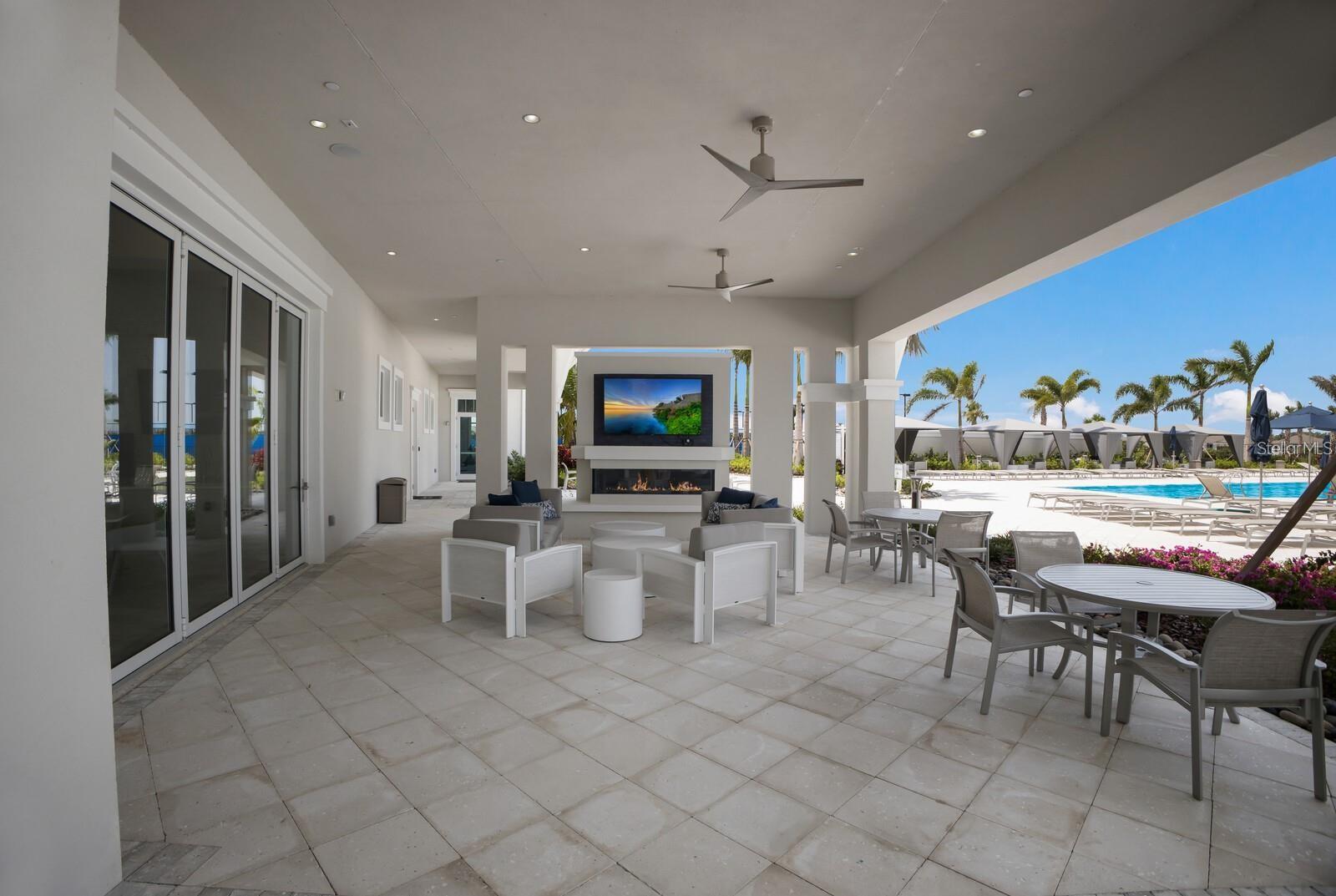 Image 34 of 51 For 10237 Coastal Shores Drive