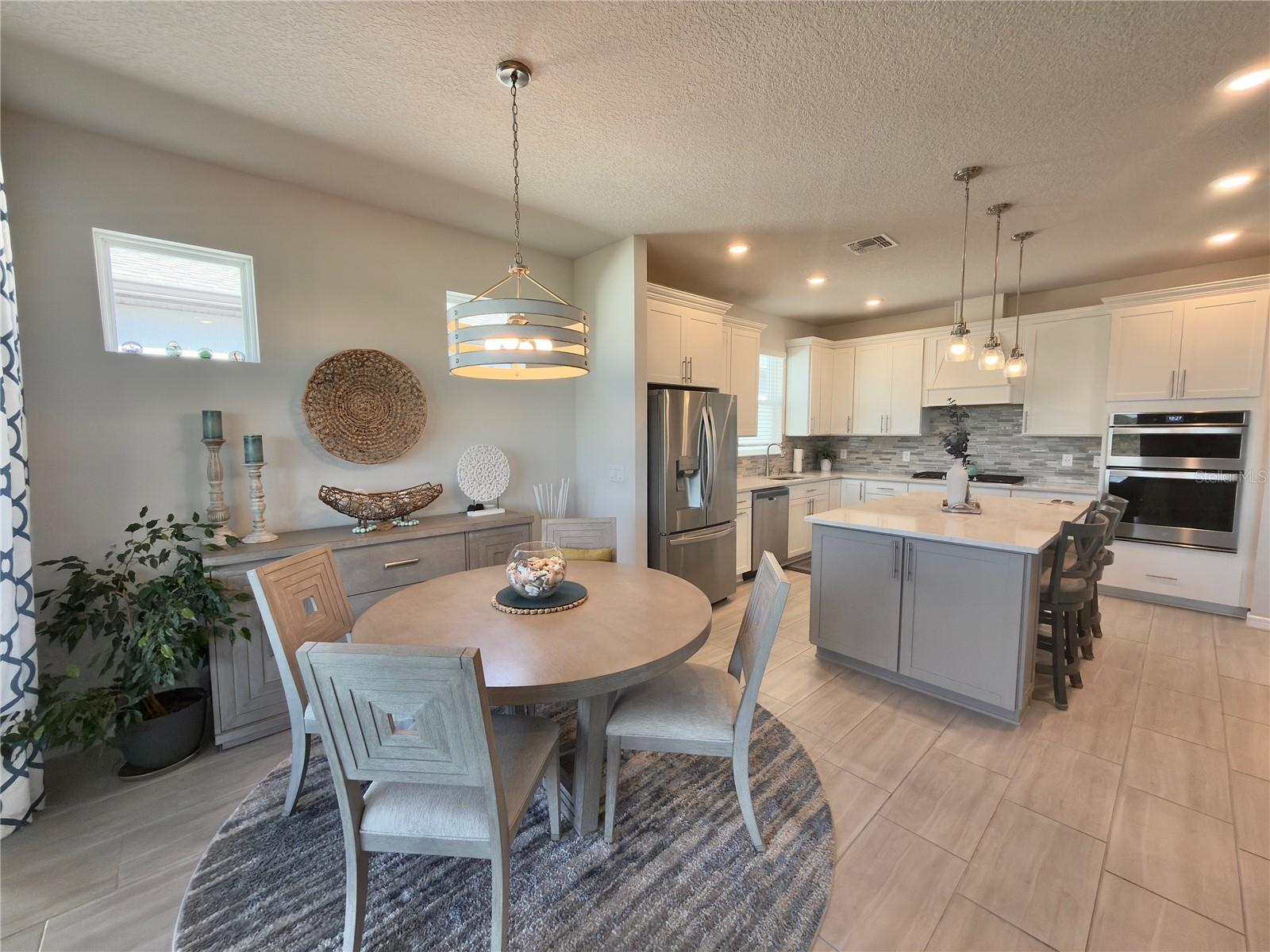 Image 4 of 51 For 10237 Coastal Shores Drive