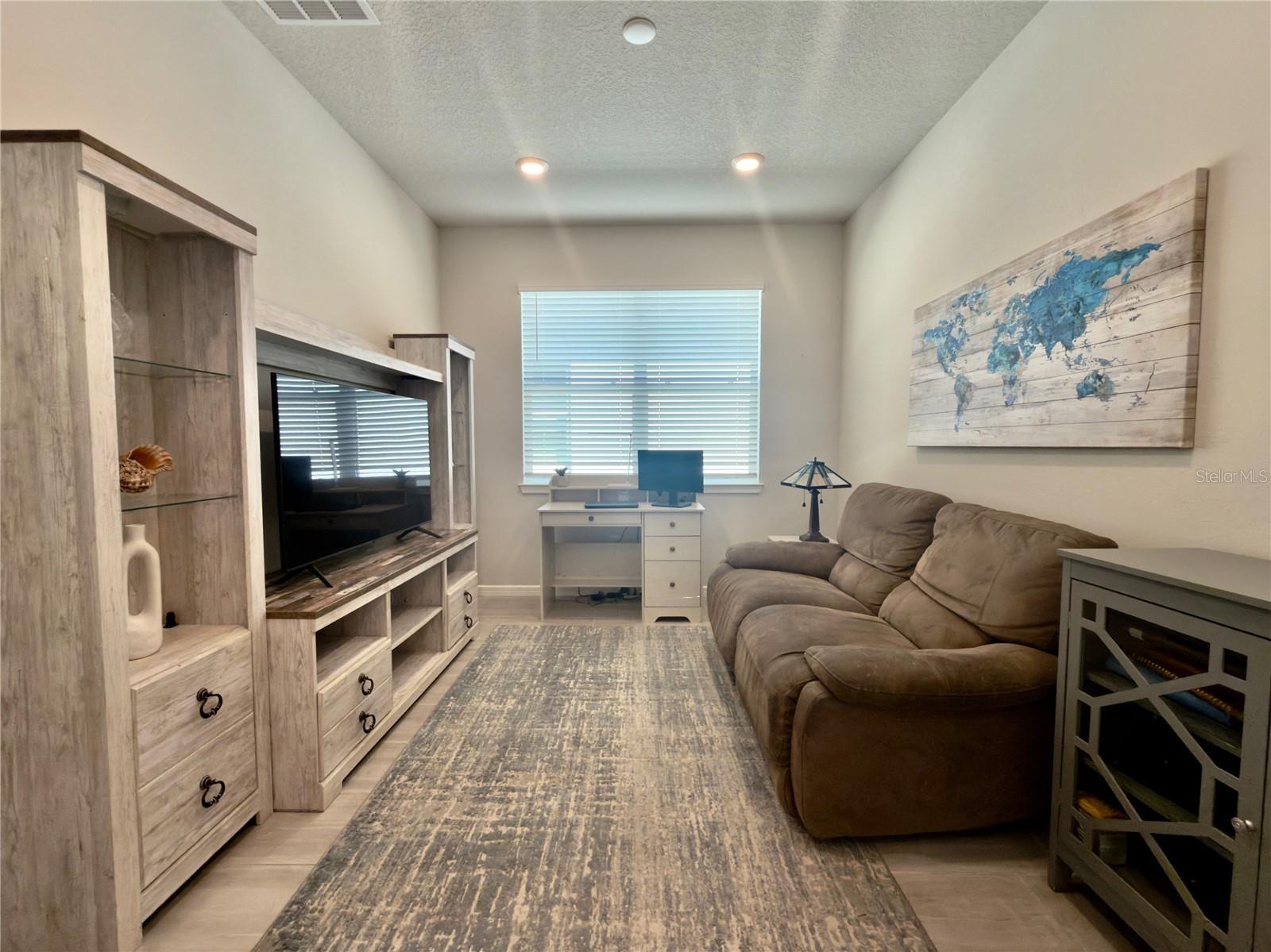 Image 8 of 51 For 10237 Coastal Shores Drive