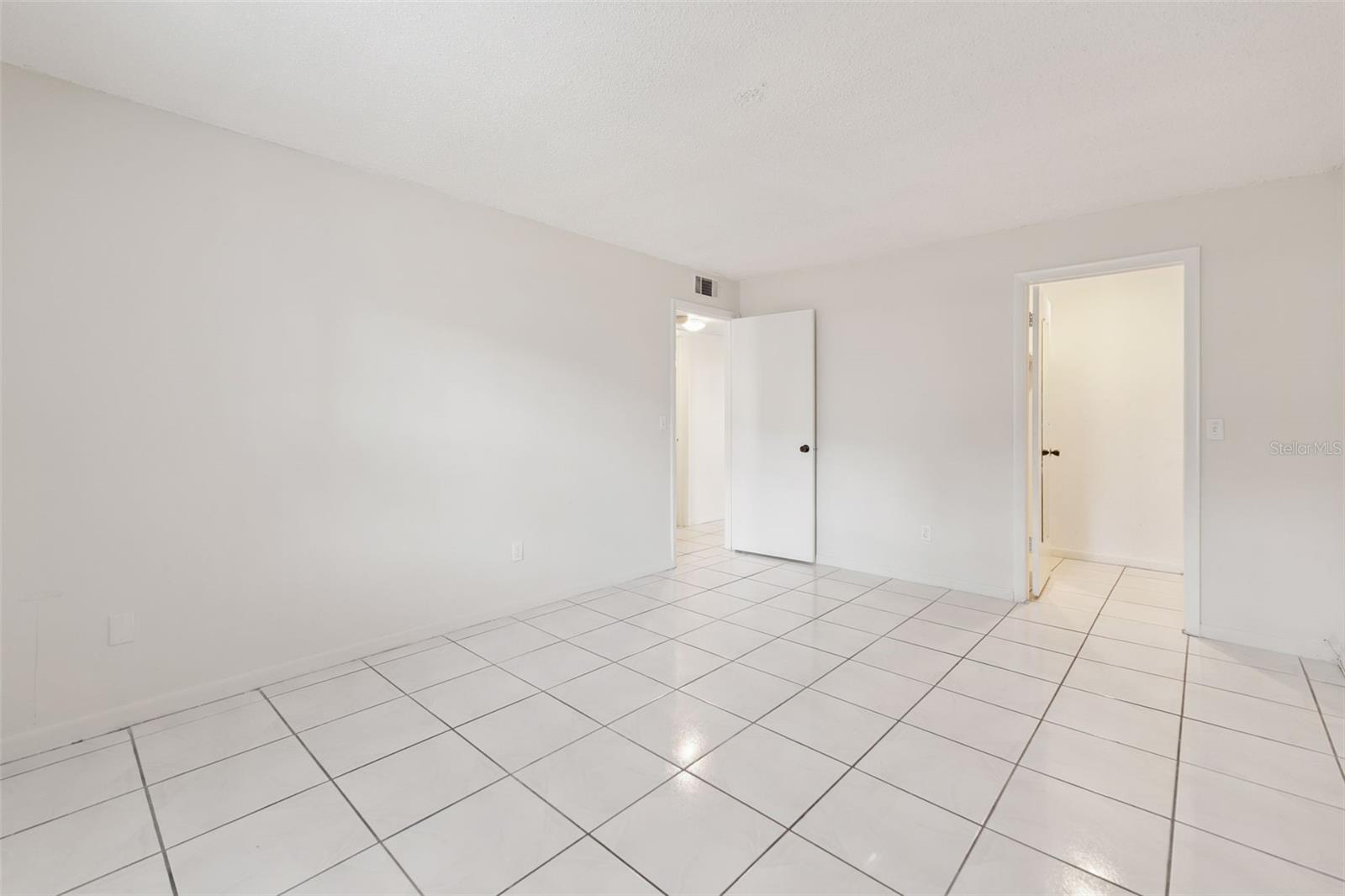 Image 11 of 18 For 9122 Tudor Drive M102