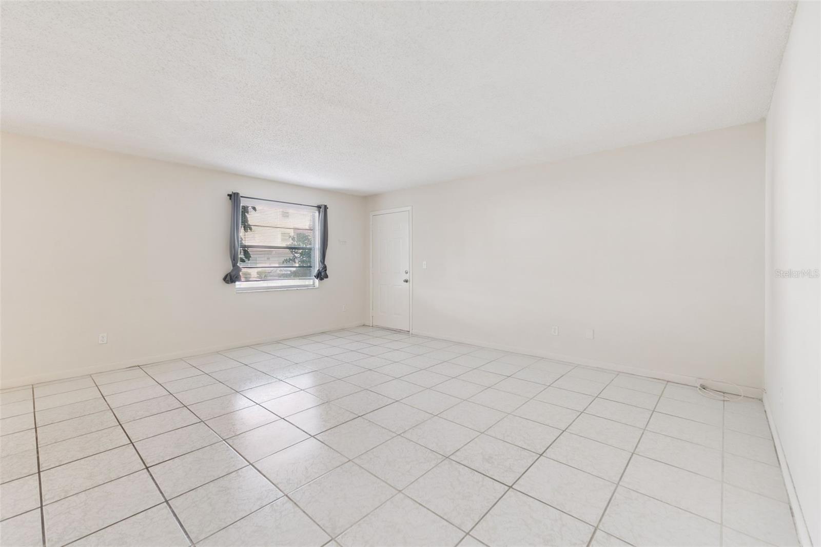 Image 5 of 18 For 9122 Tudor Drive M102