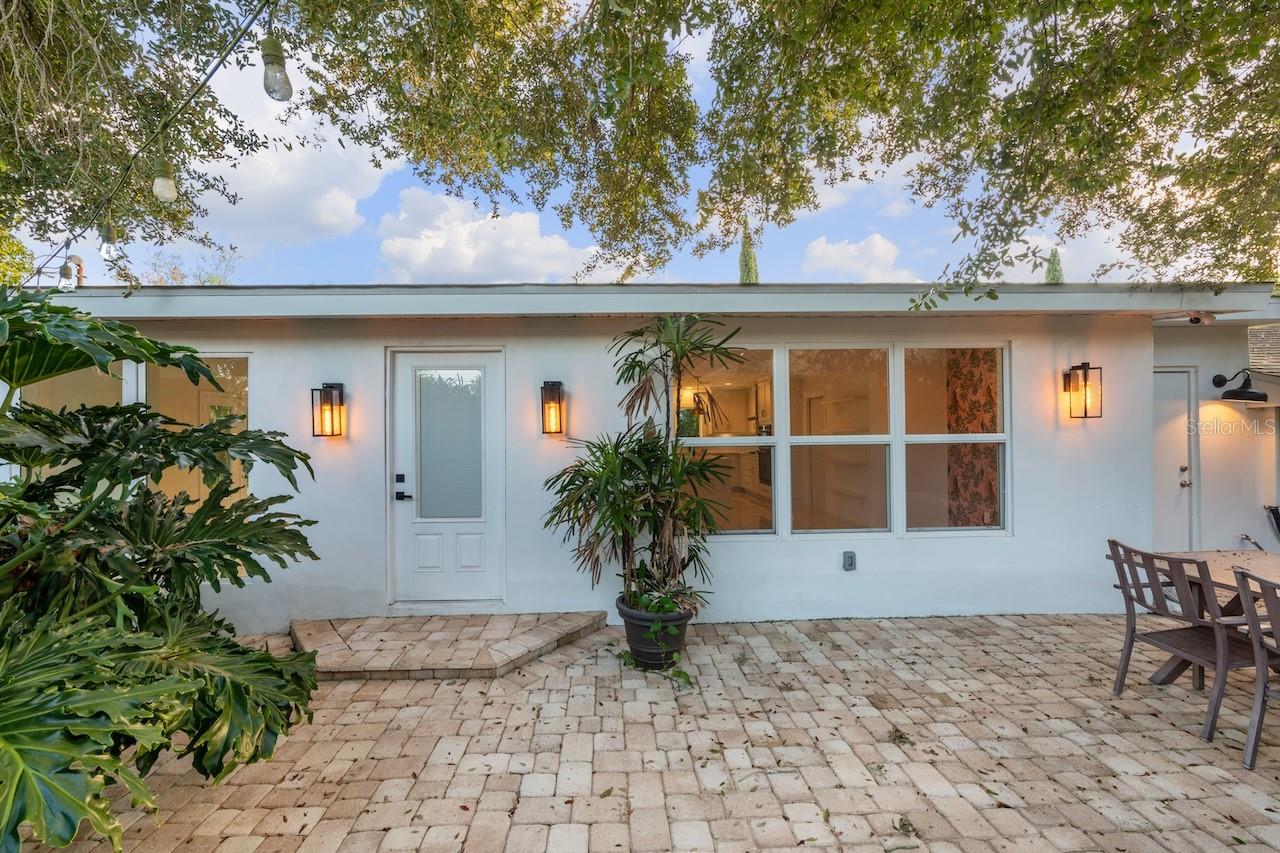 Image 10 of 42 For 5017 Pelleport Avenue