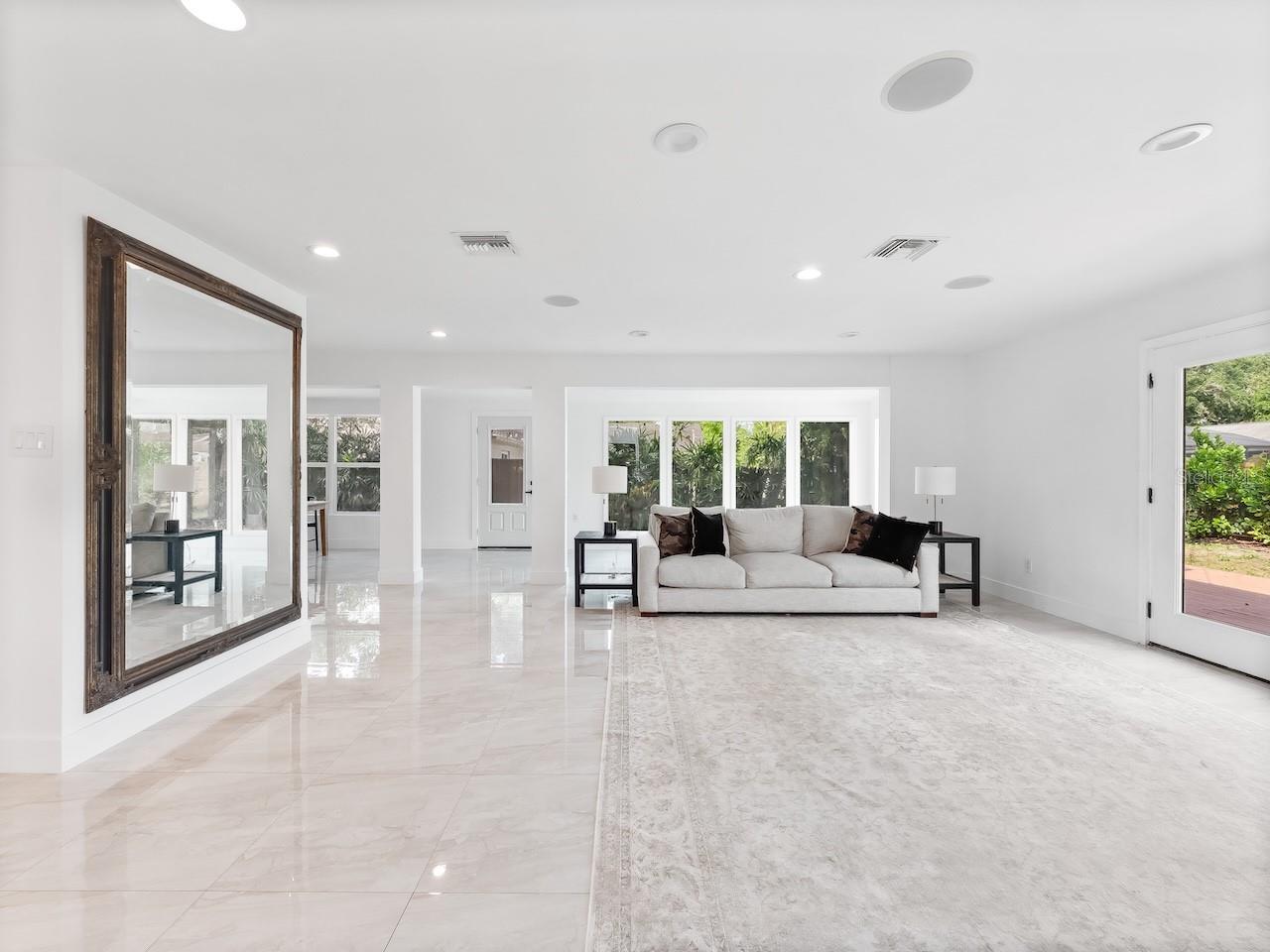 Image 15 of 42 For 5017 Pelleport Avenue