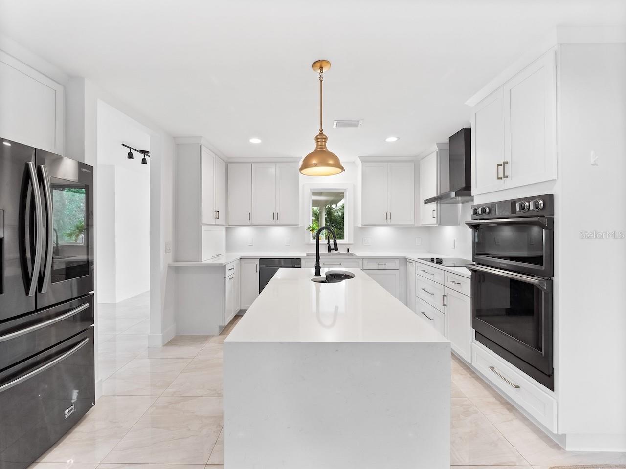 Image 22 of 42 For 5017 Pelleport Avenue