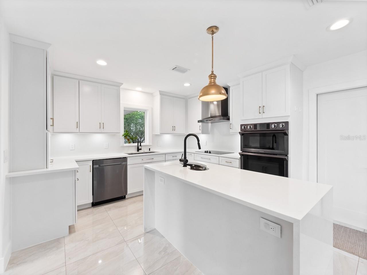 Image 23 of 42 For 5017 Pelleport Avenue