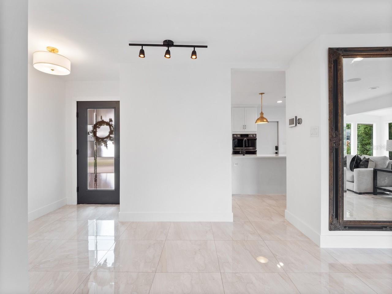 Image 28 of 42 For 5017 Pelleport Avenue