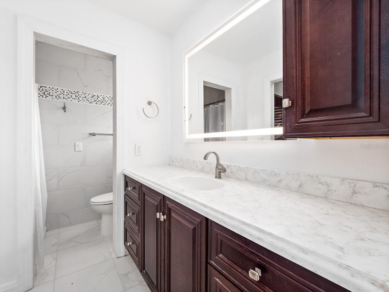 Image 32 of 42 For 5017 Pelleport Avenue