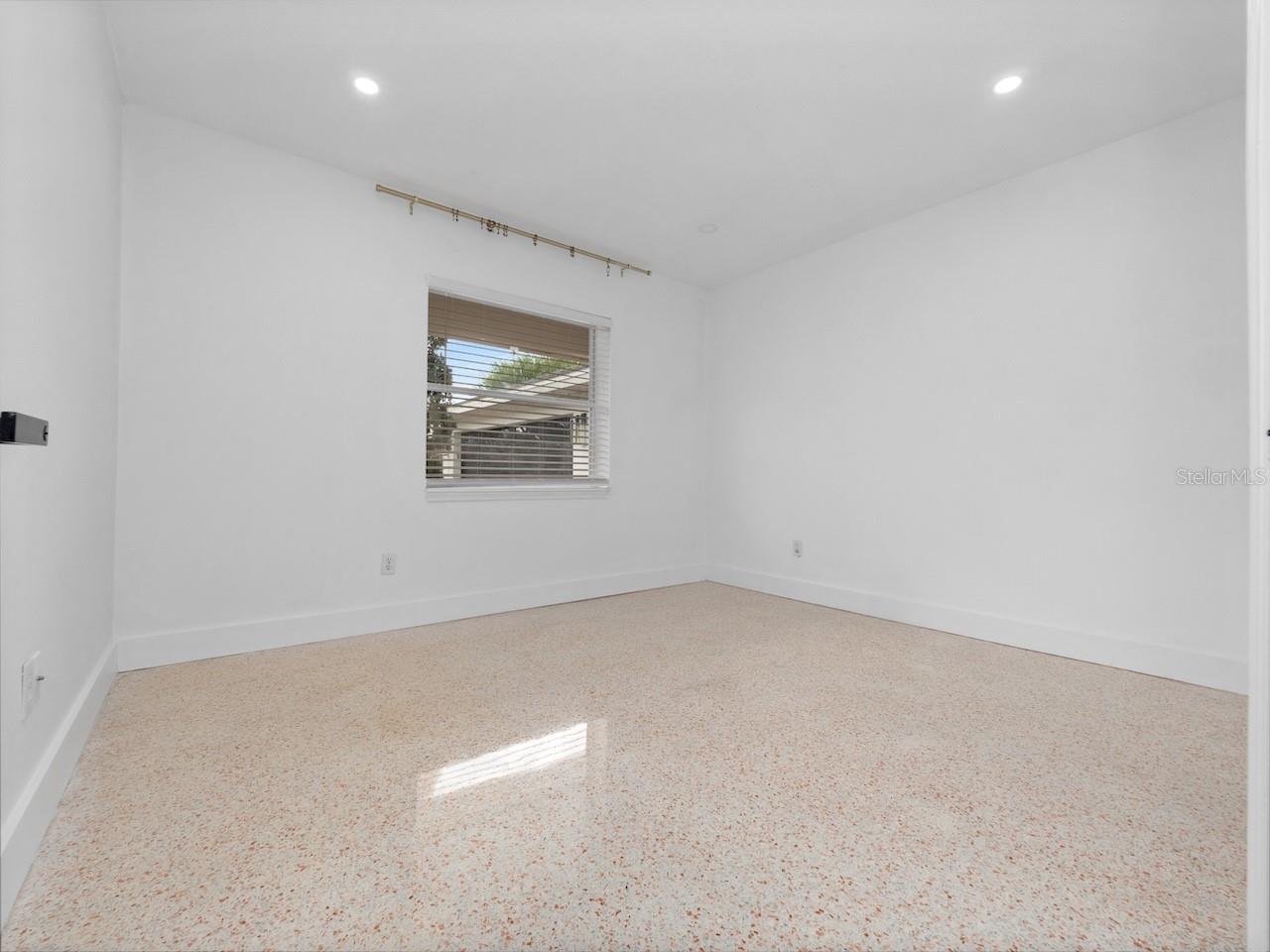 Image 33 of 42 For 5017 Pelleport Avenue