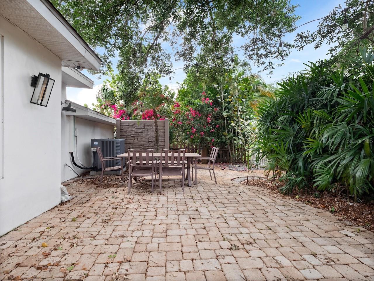 Image 36 of 42 For 5017 Pelleport Avenue