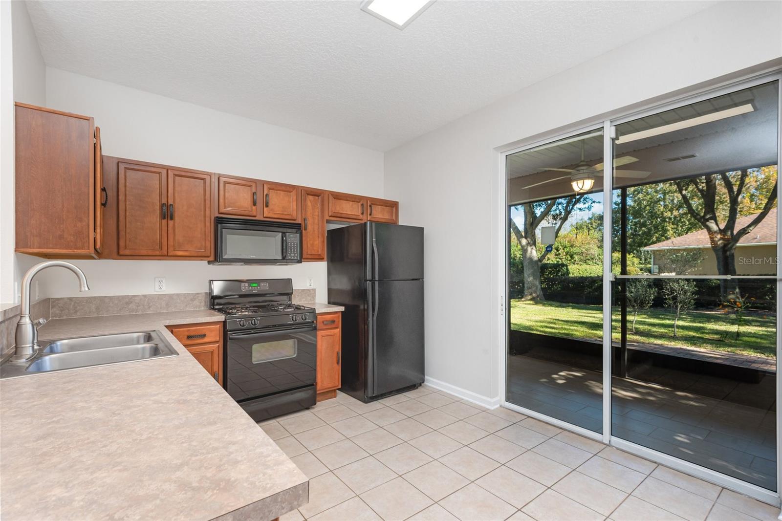 Image 10 of 27 For 409 Ridgeway Boulevard