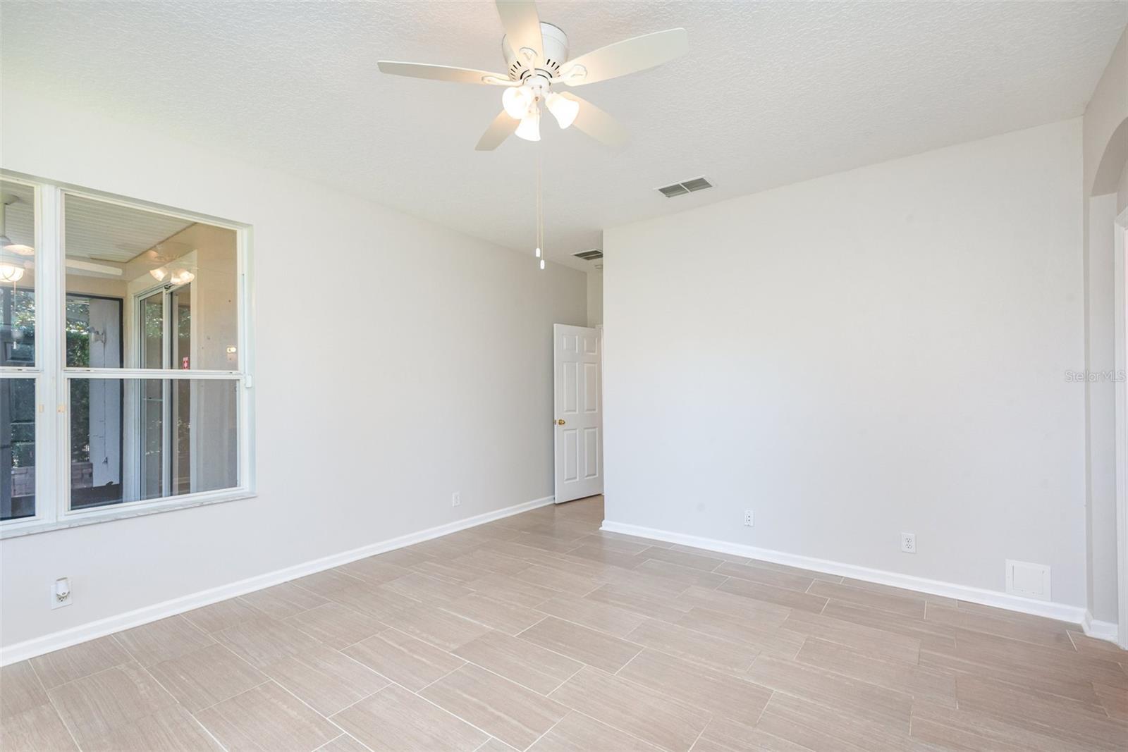 Image 18 of 27 For 409 Ridgeway Boulevard