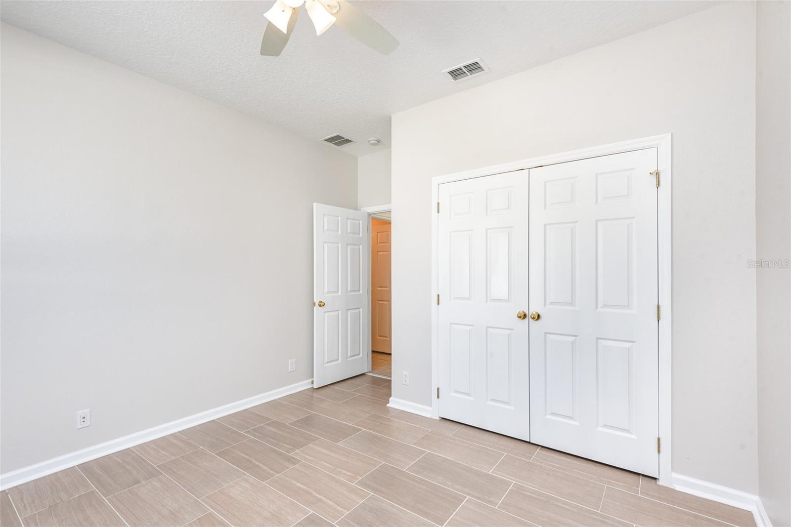 Image 19 of 27 For 409 Ridgeway Boulevard